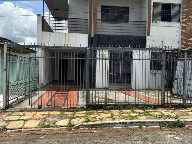 #75 - Casa para Venda em Goiânia - GO - 1