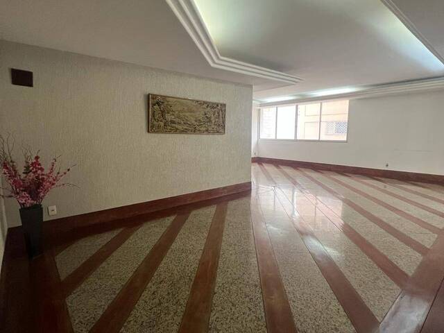 #128 - Apartamento para Venda em Goiânia - GO - 2