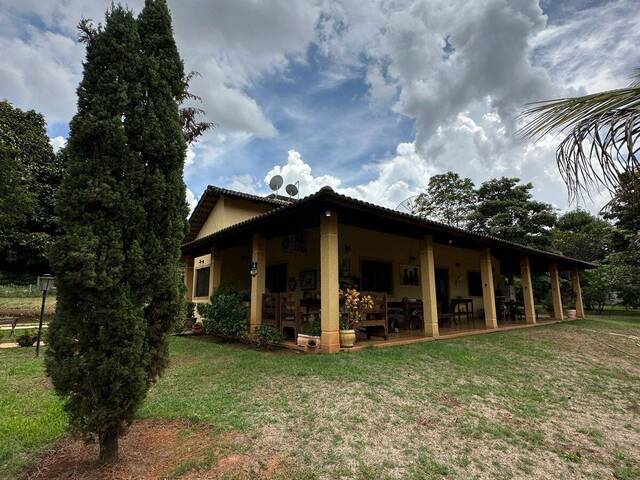 #130 - Casa para Venda em Hidrolândia - GO - 2