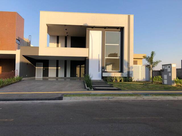 #207 - Casa para Venda em Goiânia - GO - 1