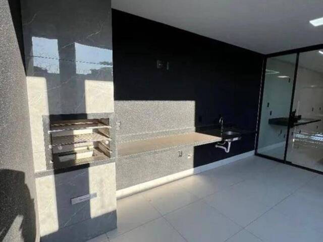 #241 - Casa para Venda em Goiânia - GO - 3