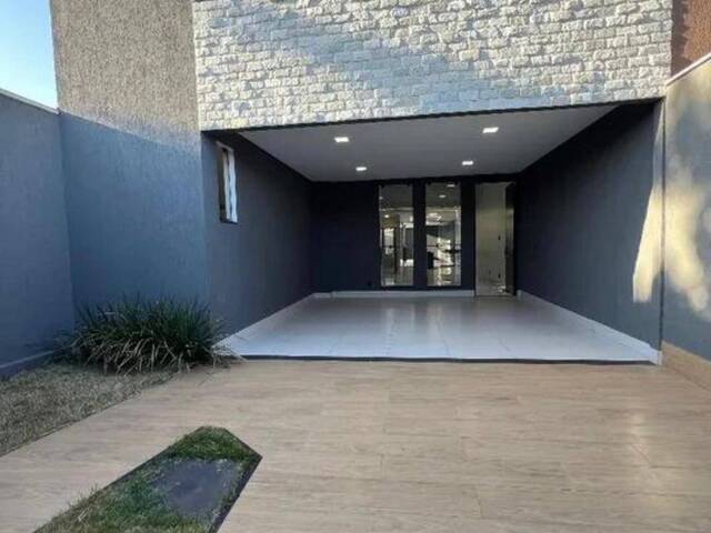 #241 - Casa para Venda em Goiânia - GO - 2