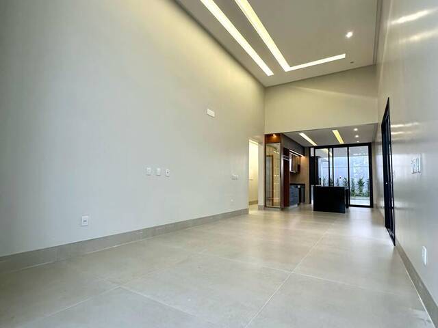 Casa para Venda em Senador Canedo - 5