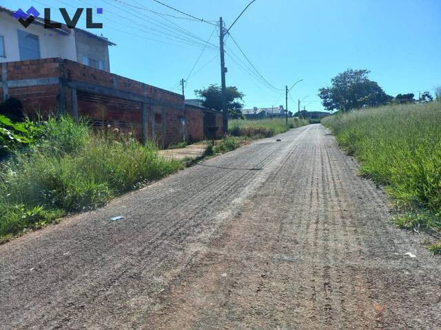 Terreno para Venda em Goiânia - 5