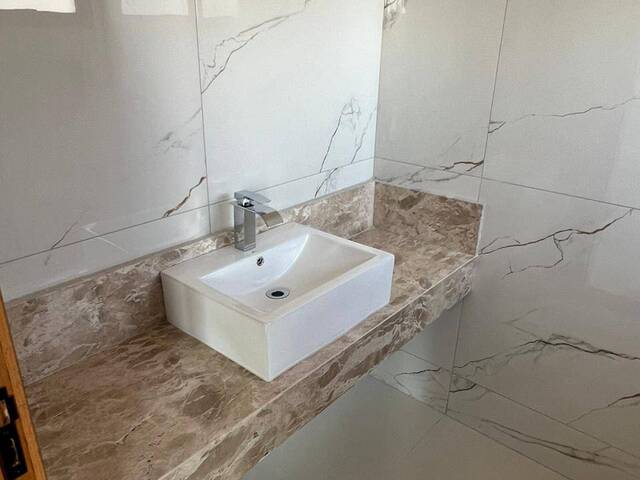 Sobrado para Venda em Senador Canedo - 5