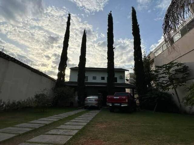 #575 - Sobrado para Venda em Goiânia - GO - 2