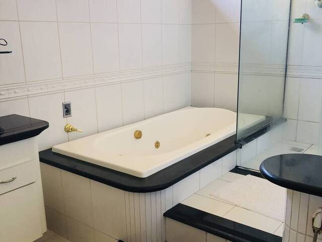 Sobrado para Venda em Goiânia - 5